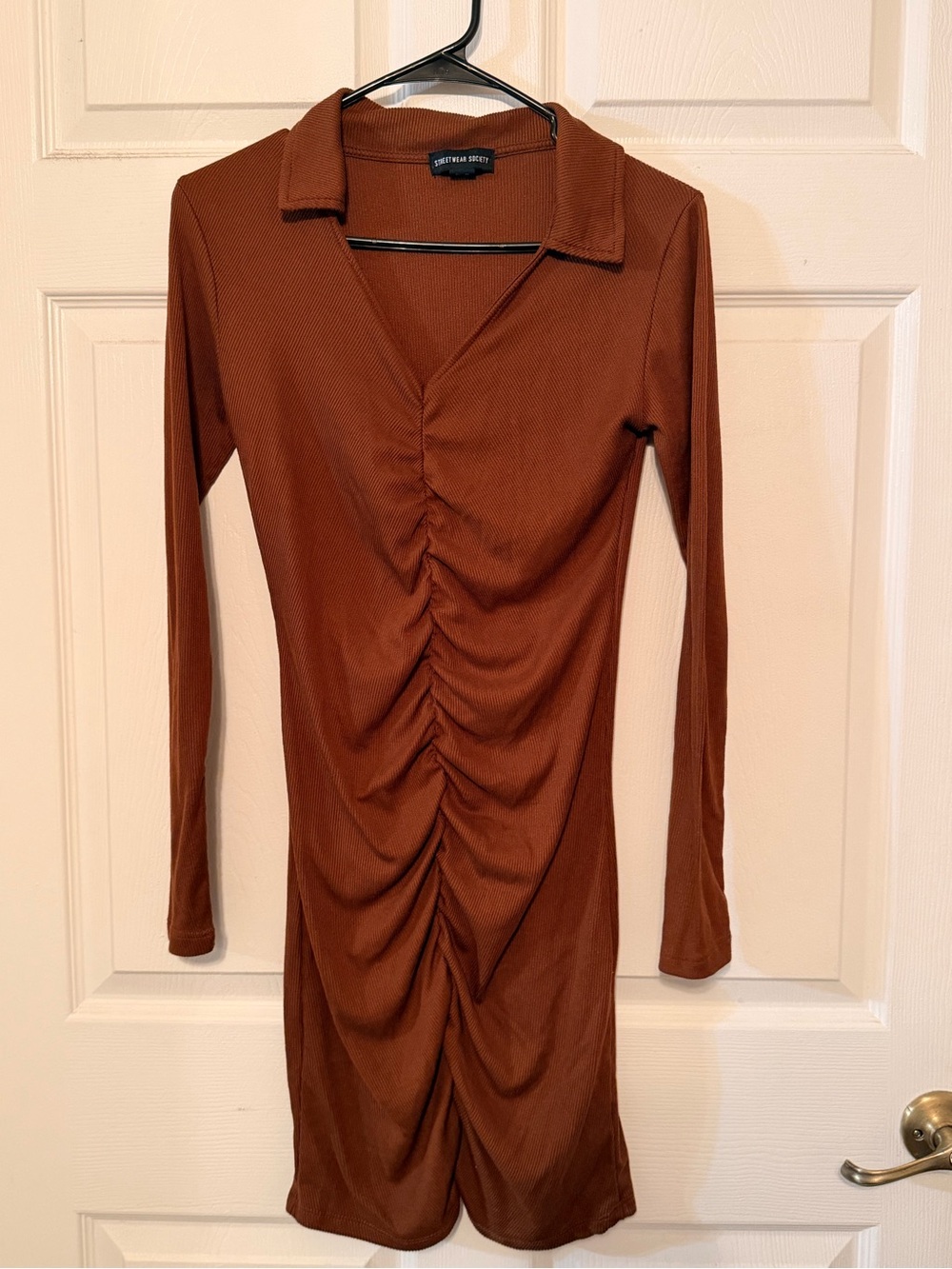 Streetwear Society Brown Ruched Long-Sleeve Collared Dress